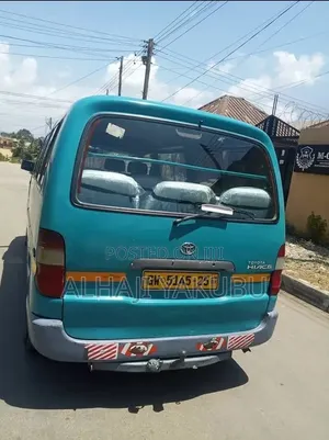 Toyota HiAce 2009 Blue