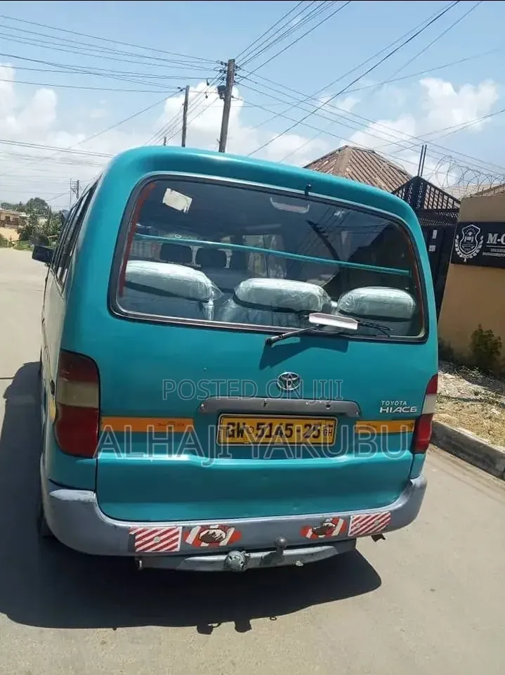 Toyota HiAce 2009 Blue
