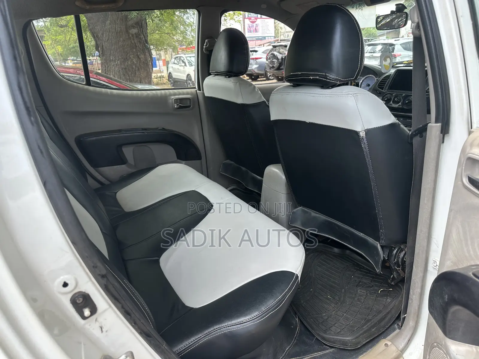 Mitsubishi L200 Double Cab 2.5 136hp 4WD 2009 White