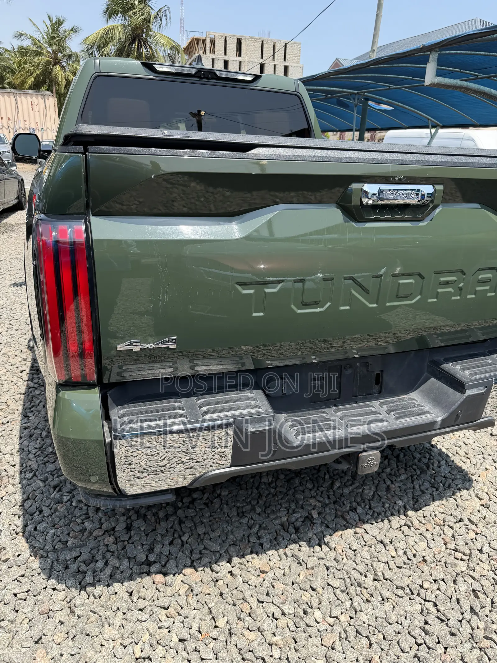 Toyota Tundra 1794 Edition CrewMax 5.5' Bed 2023 Green