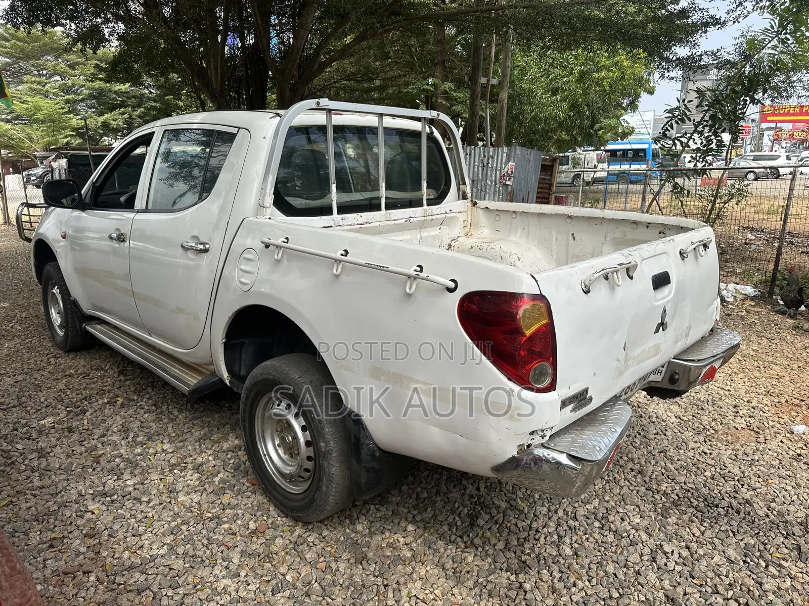 Mitsubishi L200 Double Cab 2.5 136hp 4WD 2009 White