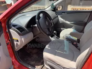 Hyundai Accent SE Hatchback 2016 Red