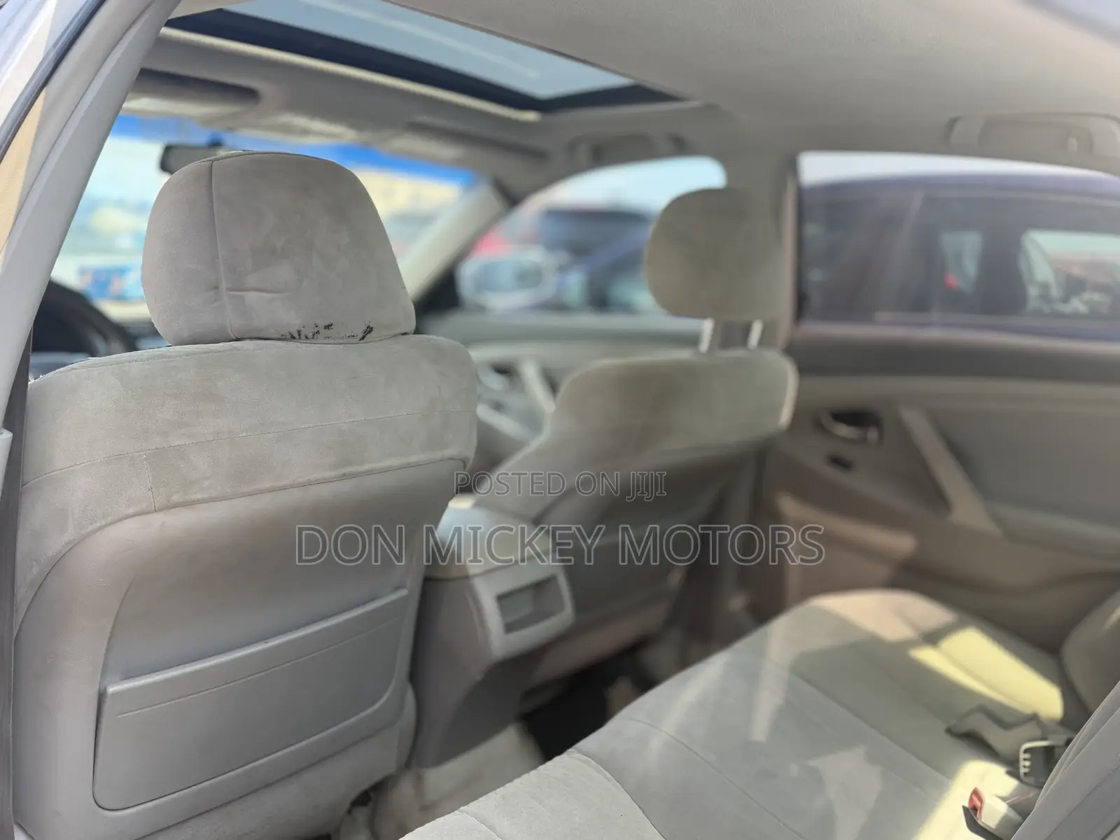 Toyota Camry LE 4dr Sedan (2.5L 4cyl 6AM) 2010 Silver