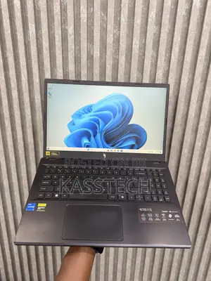 Laptop Acer Nitro V 15 16GB Intel Core i5 SSD 512GB