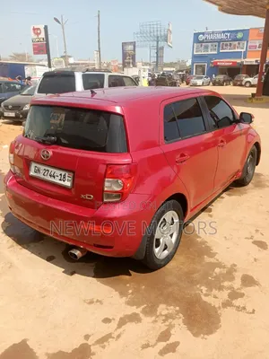 Scion xD Base 2013 Brown