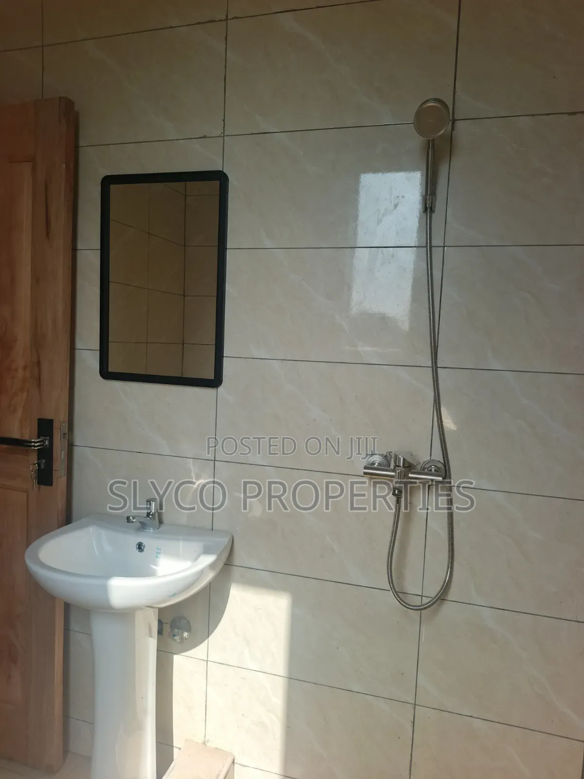 2bdrm Apartment in Koforidua Okorase, New-Juaben Municipal for rent