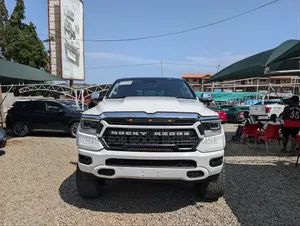 RAM 1500 2022 White