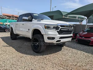 RAM 1500 2022 White