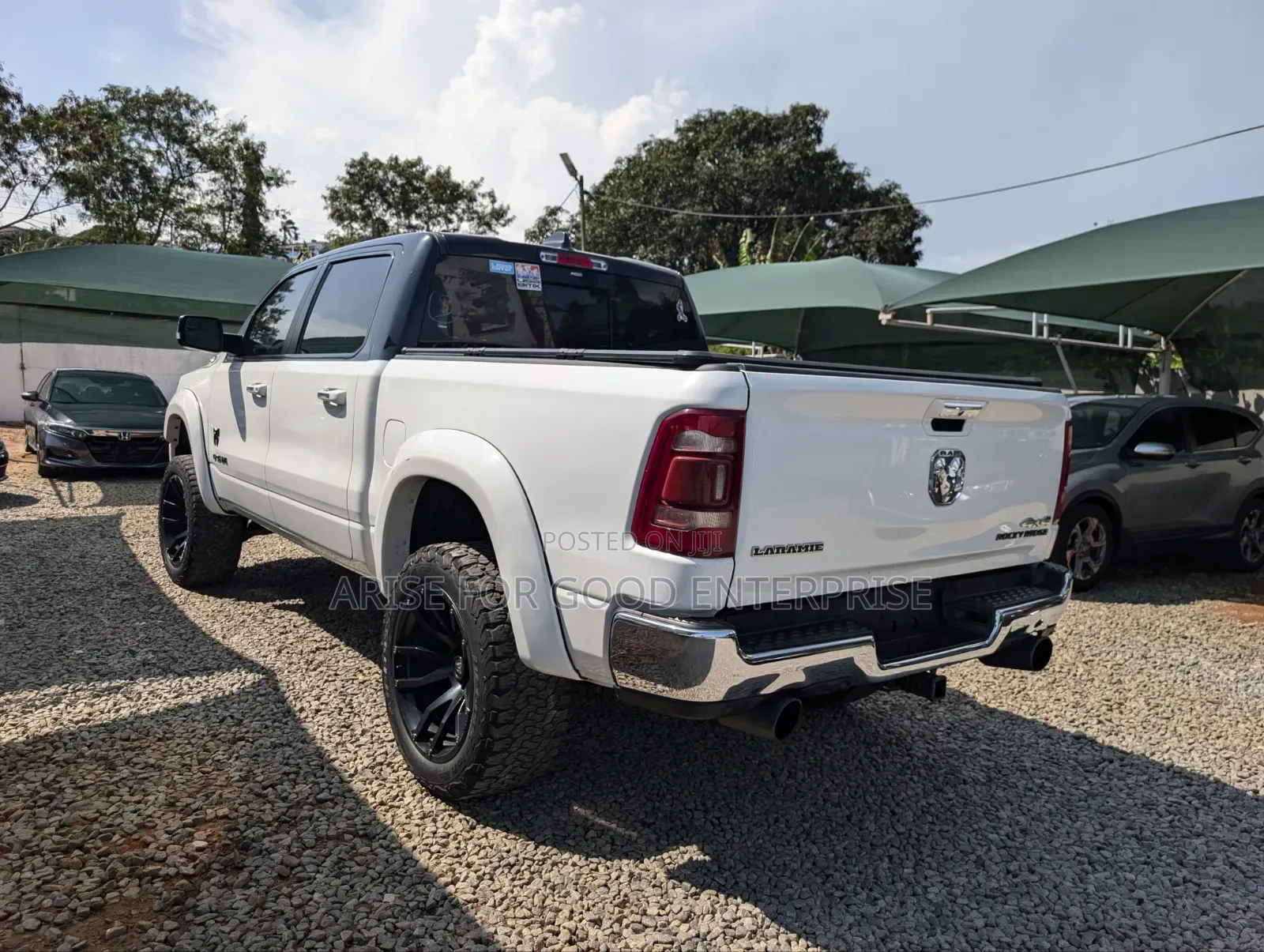 RAM 1500 2022 White
