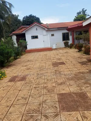 2bdrm Apartment in Amanfro, Frafraha for rent