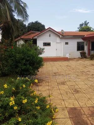 2bdrm Apartment in Amanfro, Frafraha for rent