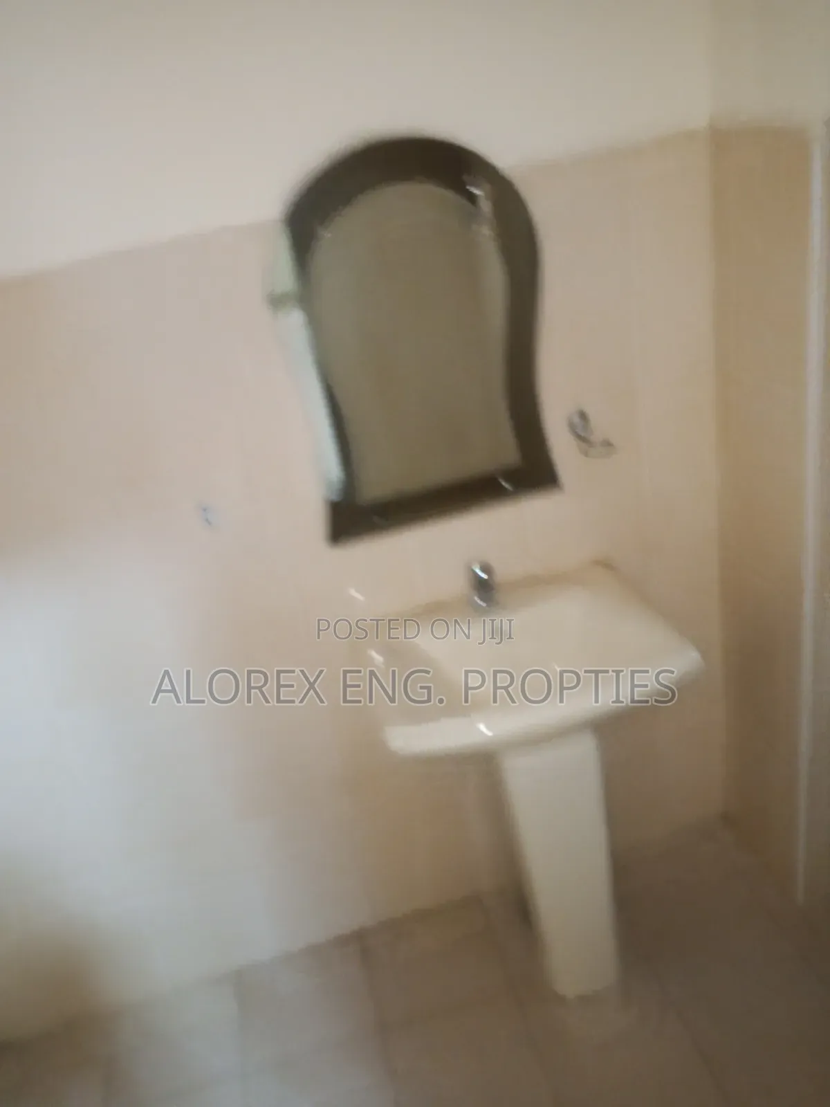 2bdrm Apartment in Amanfro, Frafraha for rent