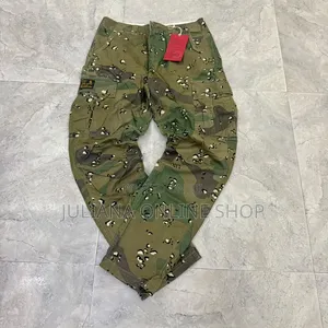 Men Cargo Side Pocket Trousers