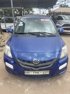 Toyota Belta 2010 Blue