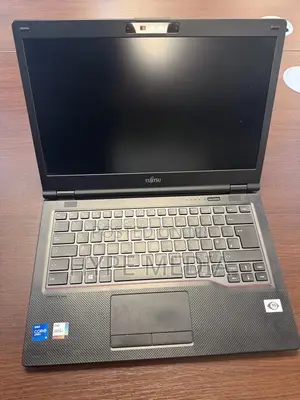 Laptop Fujitsu Lifebook E5411 8GB Intel Core i5 SSD 256GB