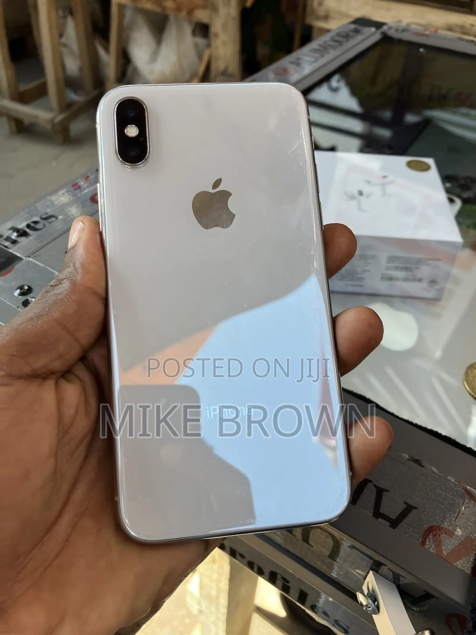 Apple iPhone X 256 GB White