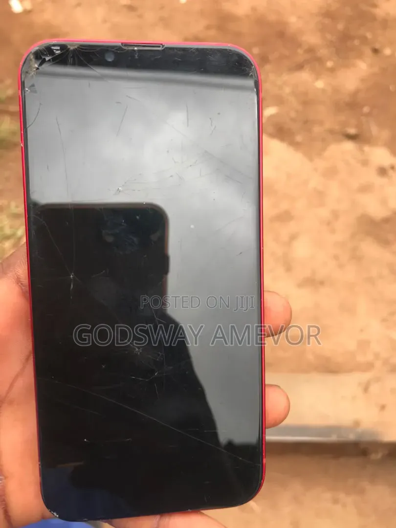 Apple iPhone 13 128 GB Red