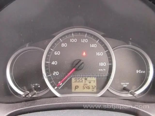 Toyota Vitz 1.0 FWD 3dr 2013 Red
