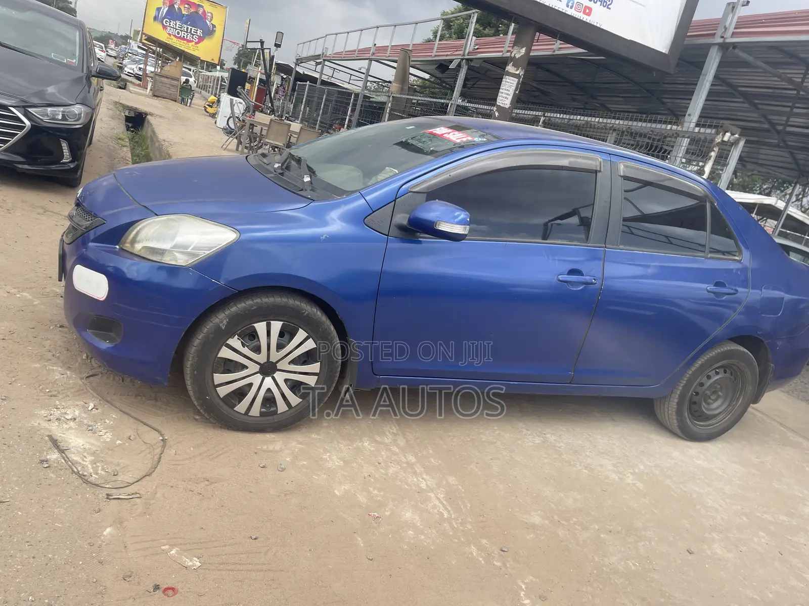 Toyota Belta 2010 Blue