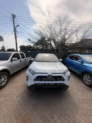 Toyota RAV4 Adventure AWD 2023 Off white