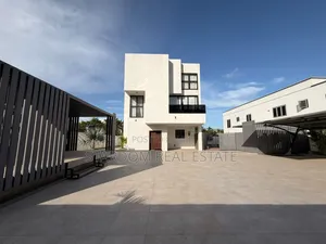 4bdrm Duplex in Adjiringanor, Ability for sale
