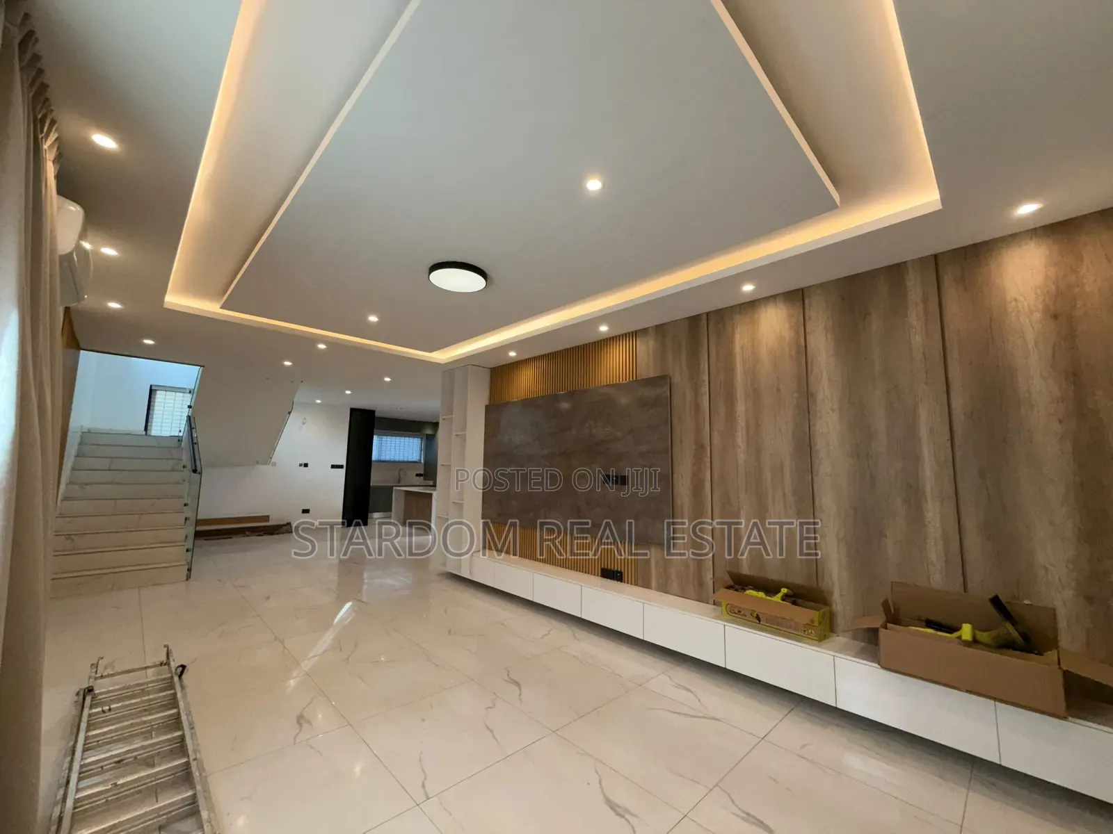 4bdrm Duplex in Adjiringanor, Ability for sale