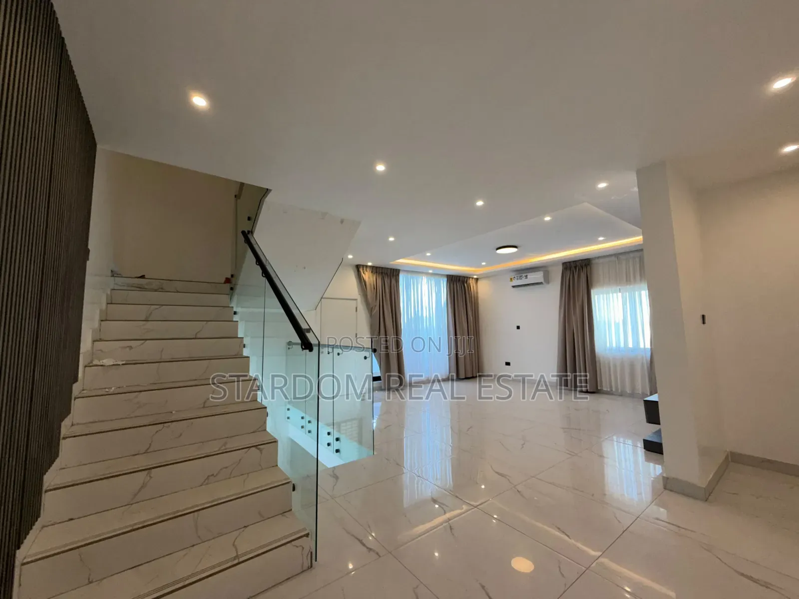 4bdrm Duplex in Adjiringanor, Ability for sale