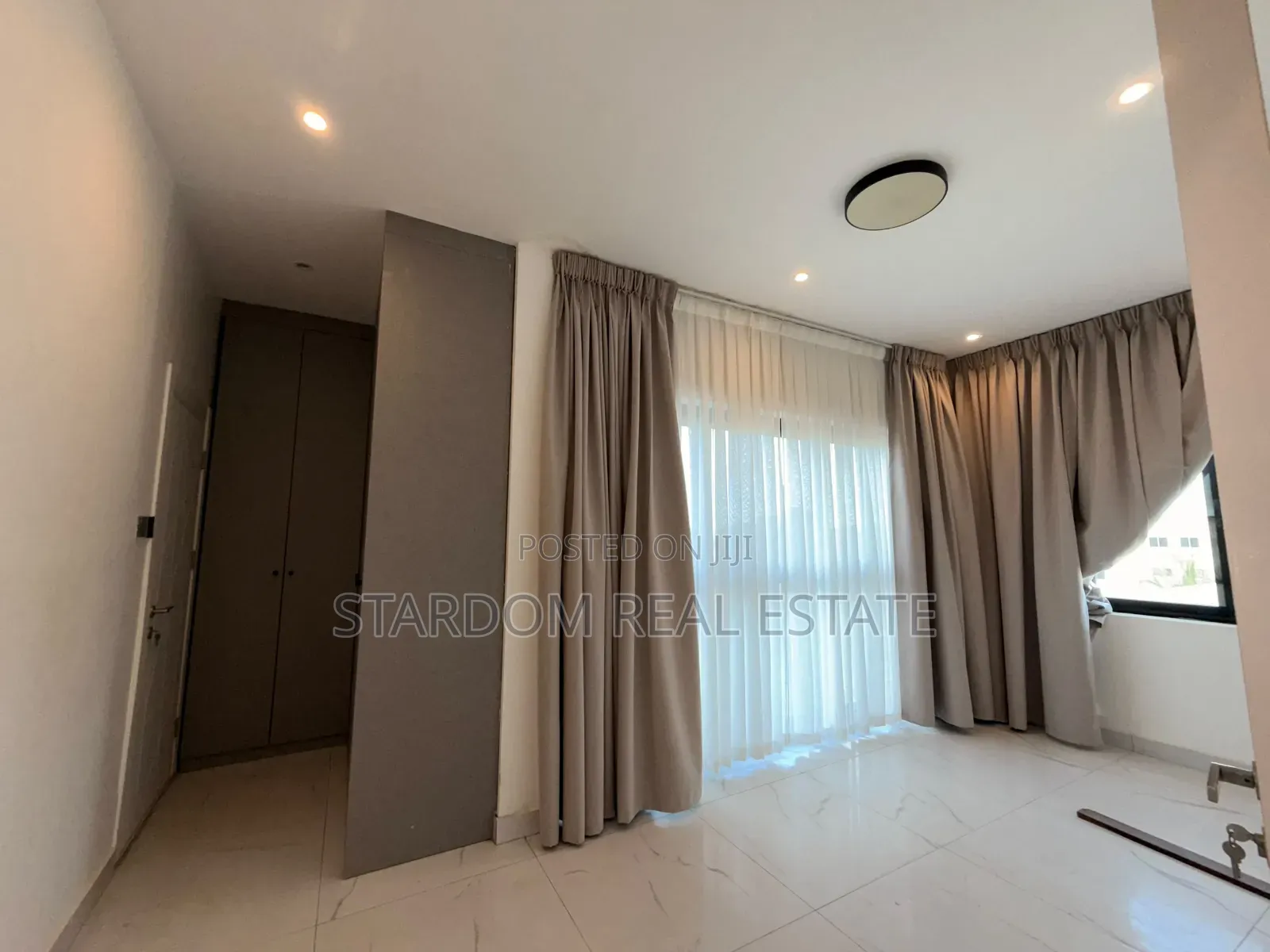 4bdrm Duplex in Adjiringanor, Ability for sale