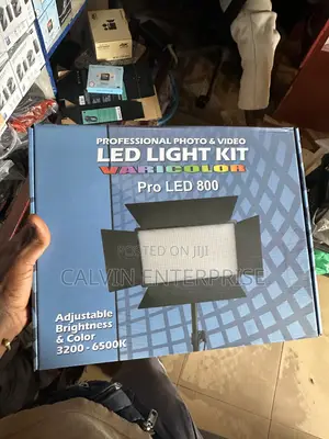 Photo and Video LED Light Kit/ Pro With LED 800, Adjustable Brightness