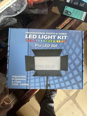 Photo and Video LED Light Kit/ Pro With LED 800, Adjustable Brightness