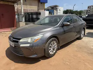 Toyota Camry LE 4dr Sedan (2.5L 4cyl 6A) 2016 Gray