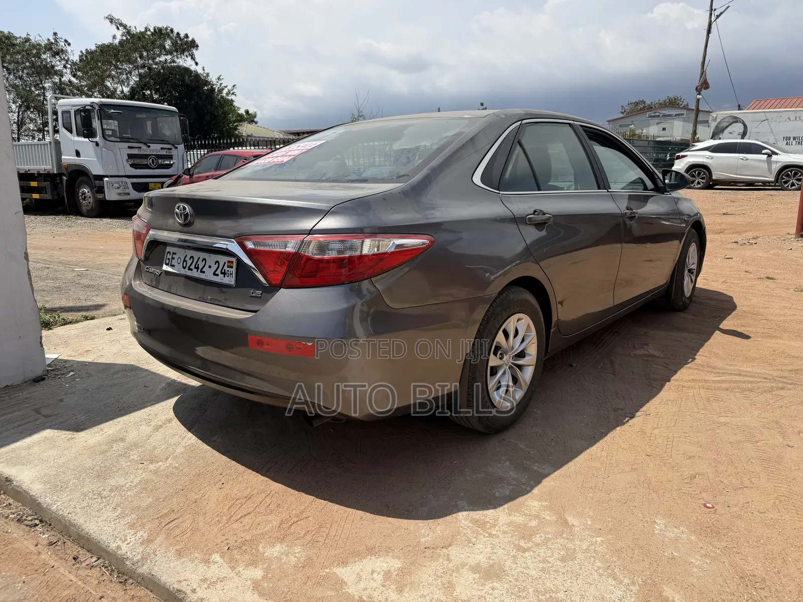 Toyota Camry LE 4dr Sedan (2.5L 4cyl 6A) 2016 Gray