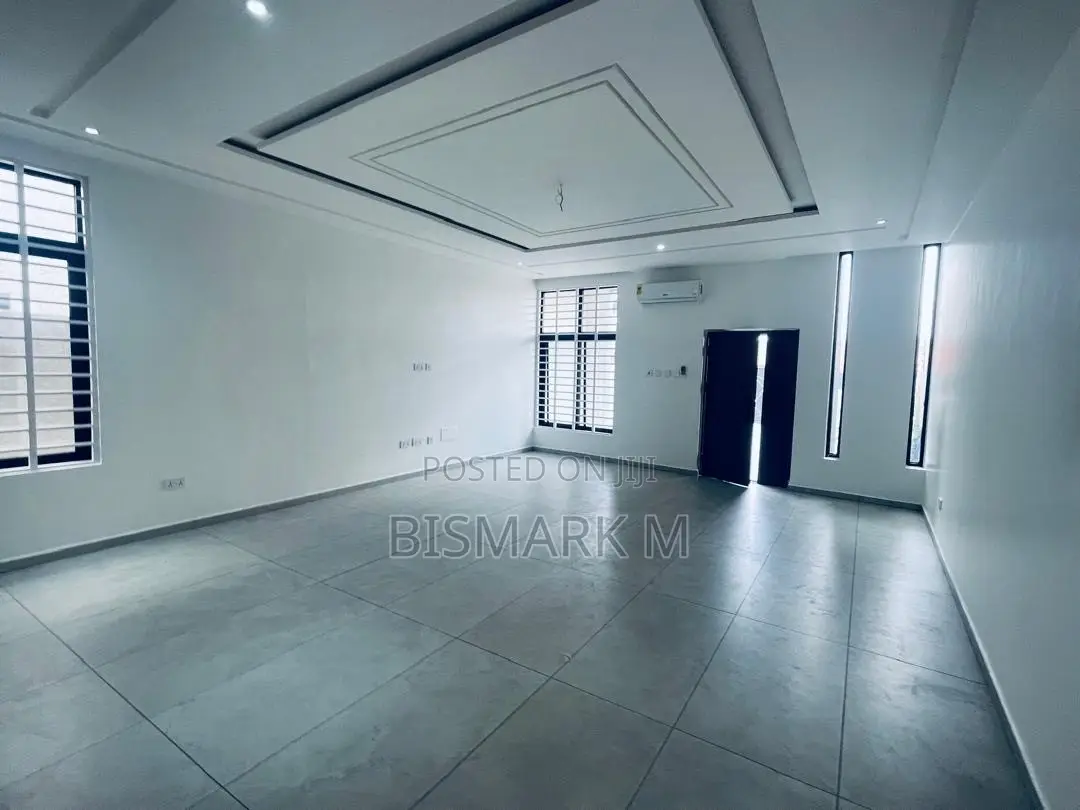 3bdrm House in East Legon for rent