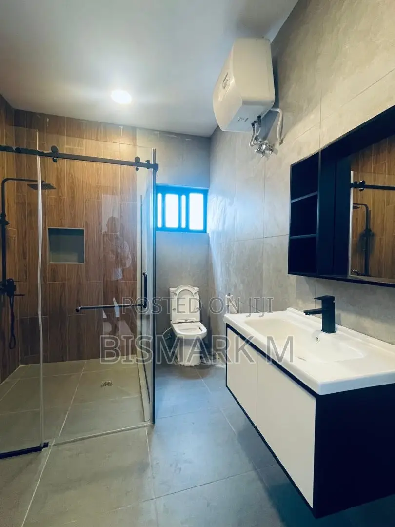 3bdrm House in East Legon for rent