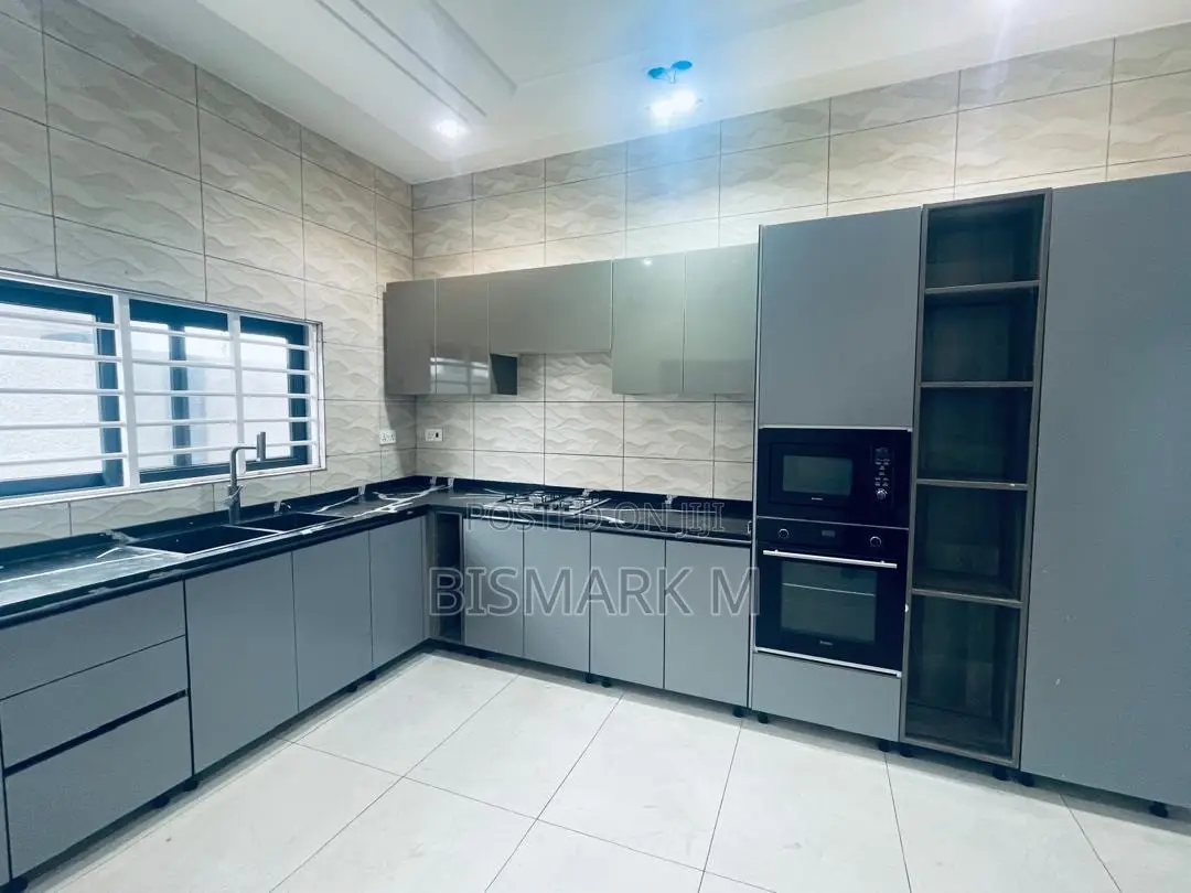 3bdrm House in East Legon for rent