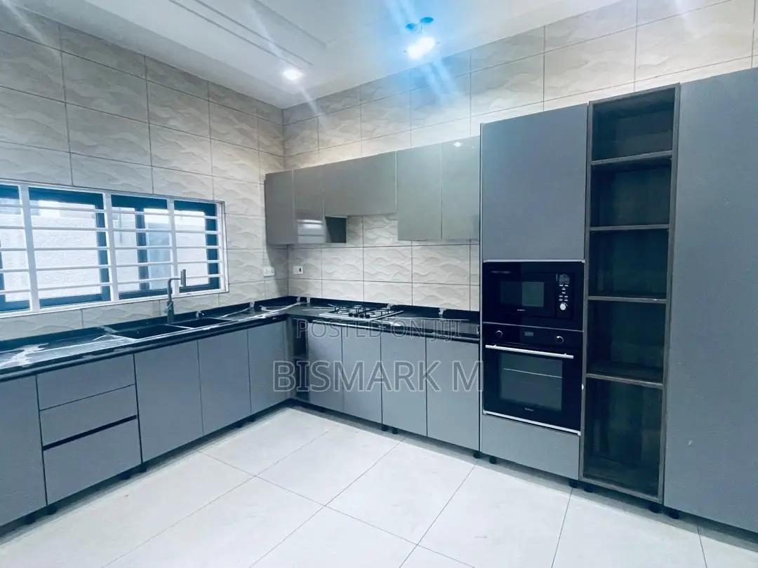 3bdrm House in East Legon for rent
