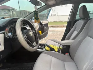Toyota Corolla LE Eco 4dr Sedan (1.8L 4cyl CVT) 2016 Blue
