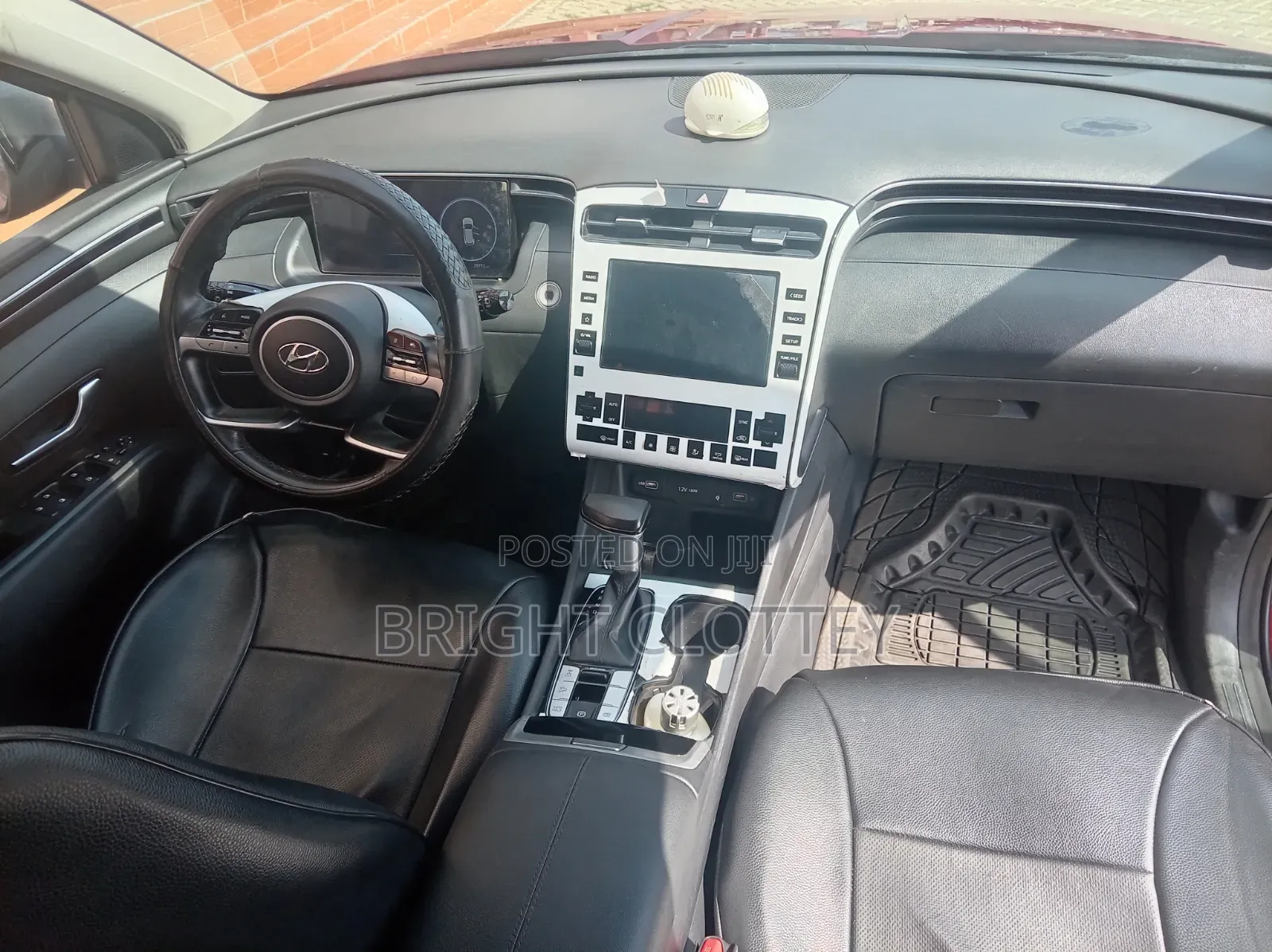 Hyundai Tucson 2022 Red