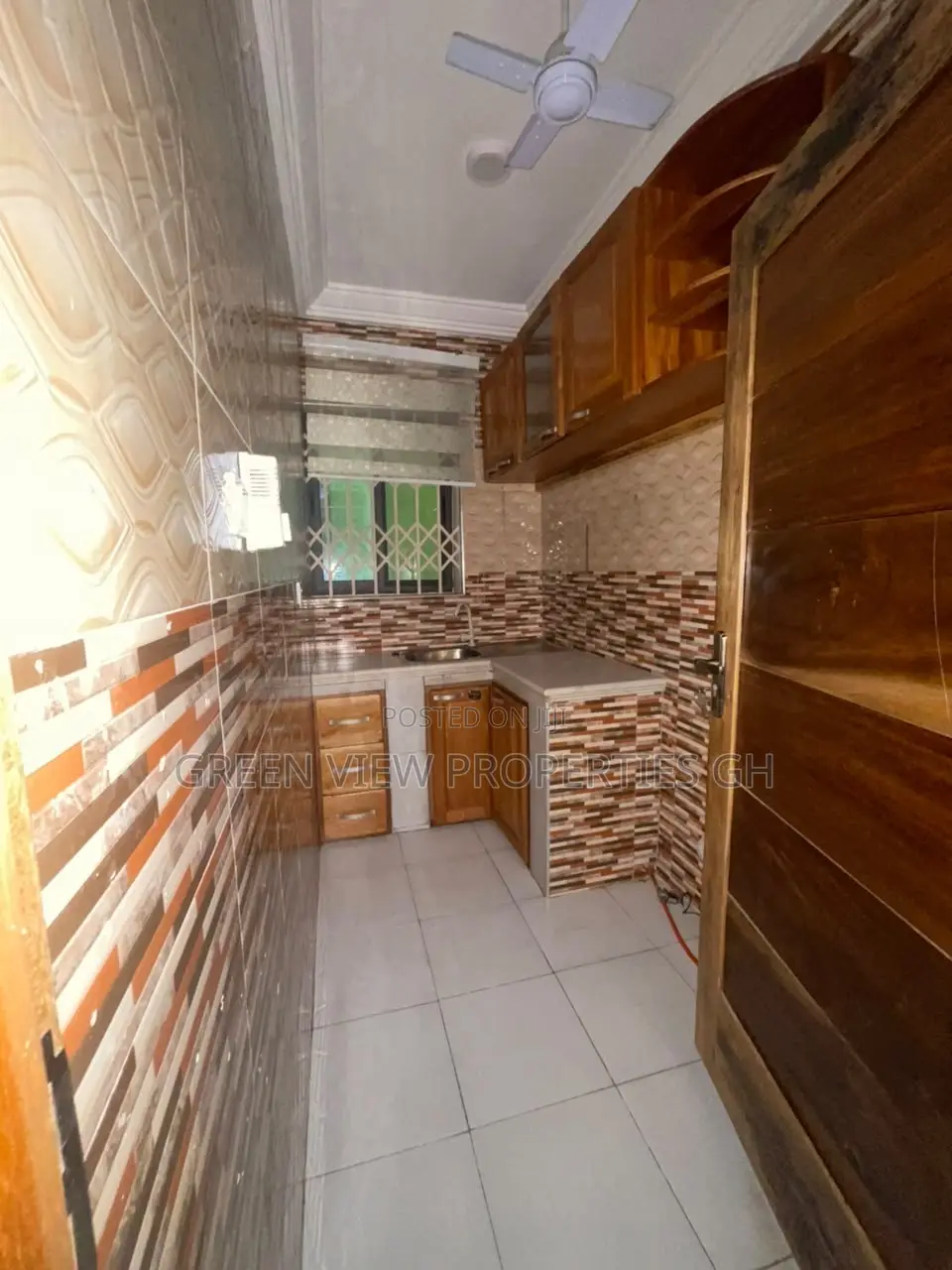 1bdrm Room & Parlour in West Hills Mall Area for rent