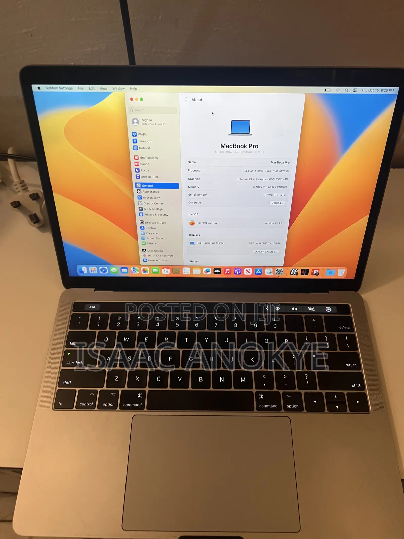 New Laptop Apple MacBook Pro 2017 8GB Intel Core i5 SSD 256GB