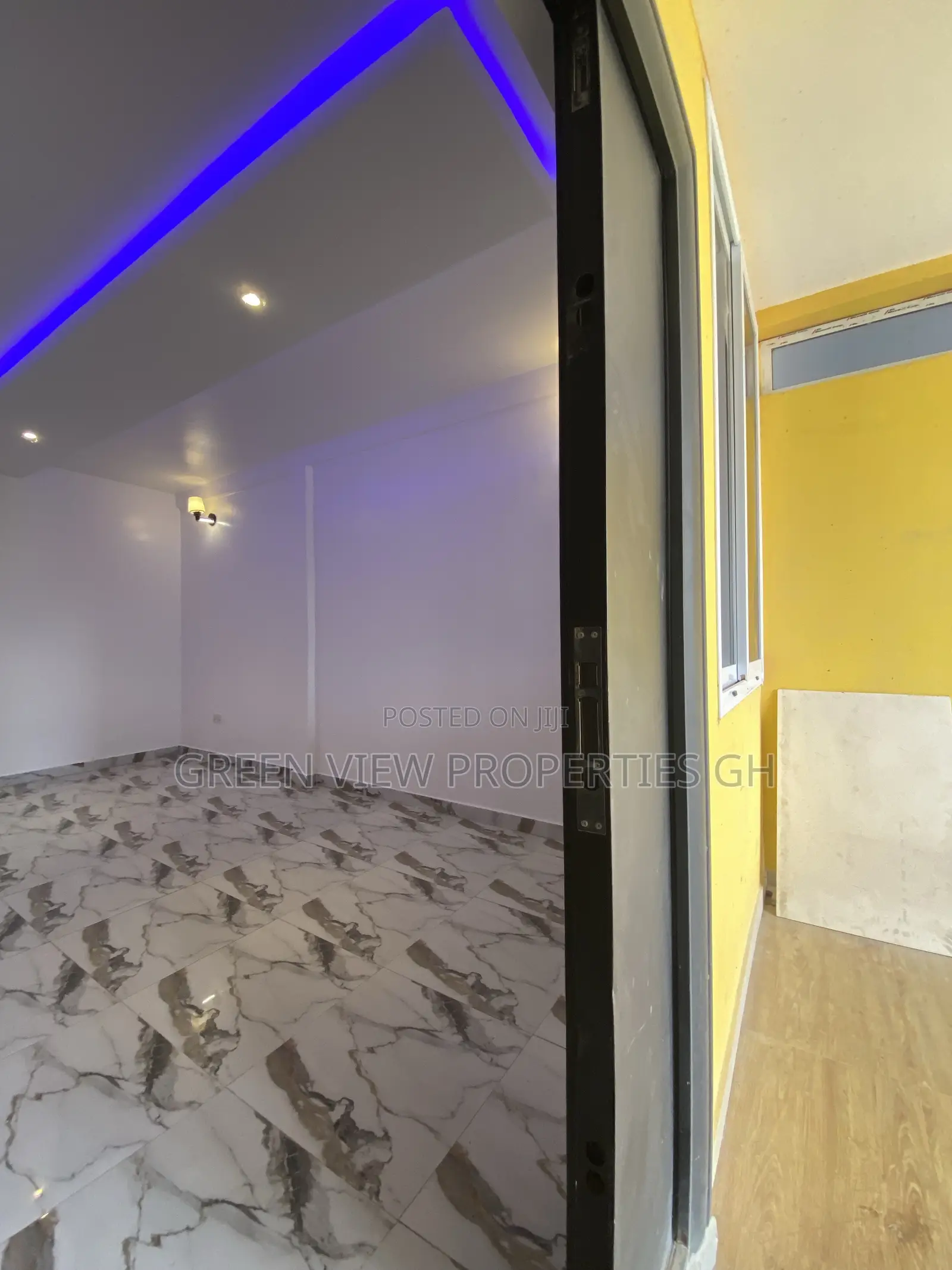 1bdrm Room & Parlour in West Hills Mall Area for rent
