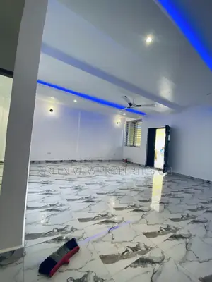 1bdrm Room & Parlour in West Hills Mall Area for rent