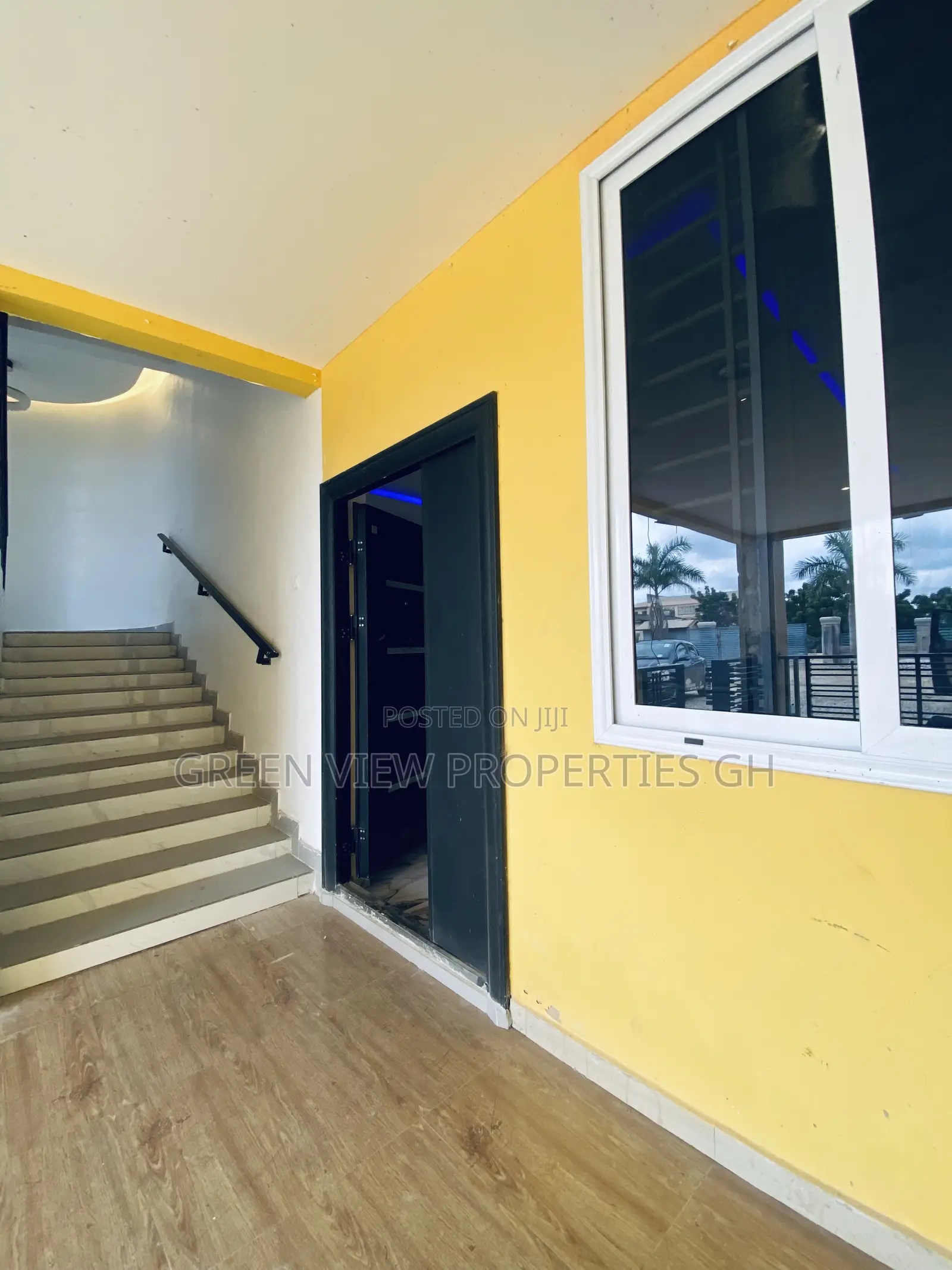 1bdrm Room & Parlour in West Hills Mall Area for rent