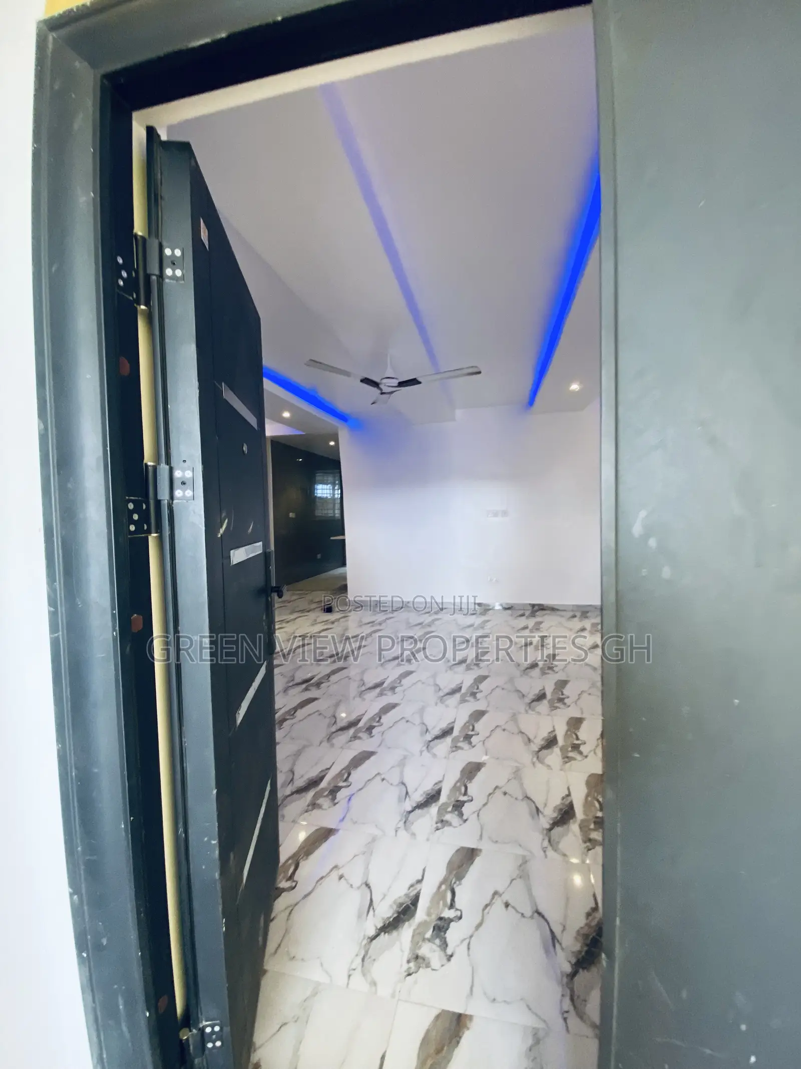 1bdrm Room & Parlour in West Hills Mall Area for rent