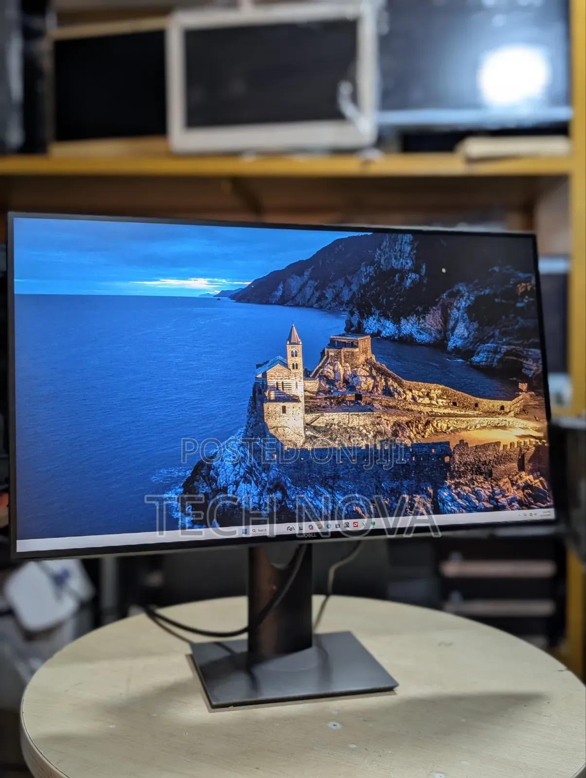 Dell U2719D UltraSharp 27" QHD Monitor 2560 X 1440 60Hz