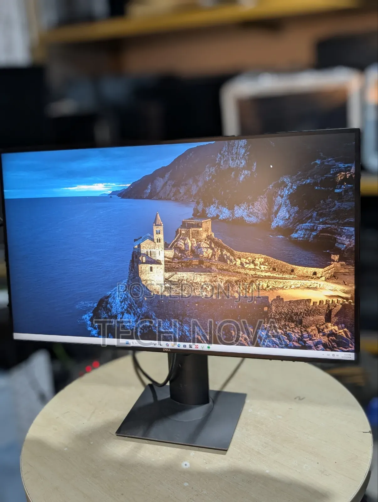 Dell U2719D UltraSharp 27" QHD Monitor 2560 X 1440 60Hz