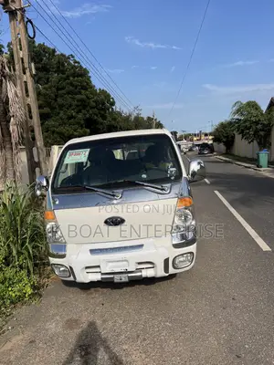 Kia Bongo 3 2004 White