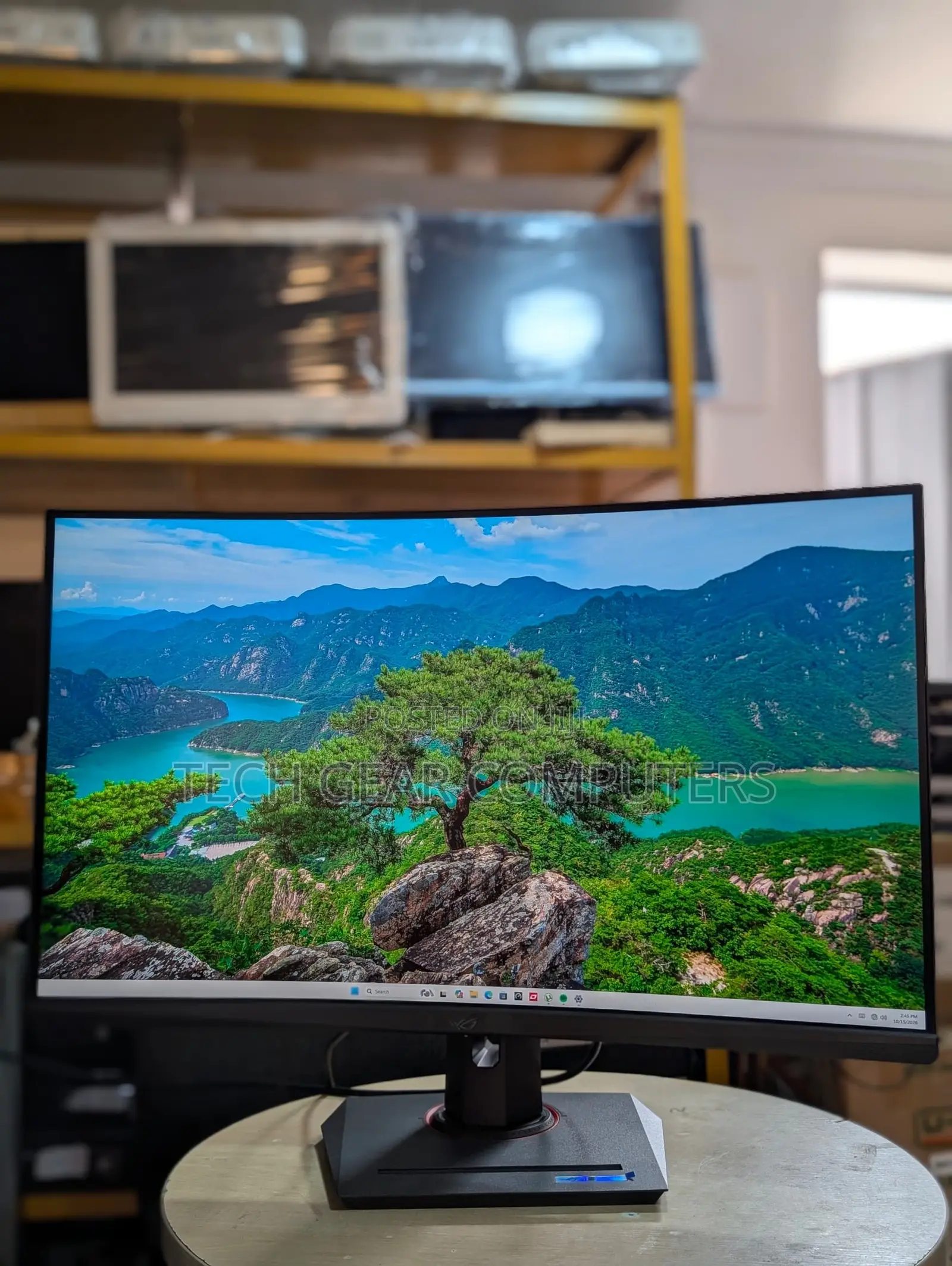 ASUS ROG XG32WCS 32 Inch 1440p 180Hz Curved Gaming Monitor