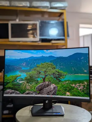 ASUS ROG XG32WCS 32 Inch 1440p 180Hz Curved Gaming Monitor