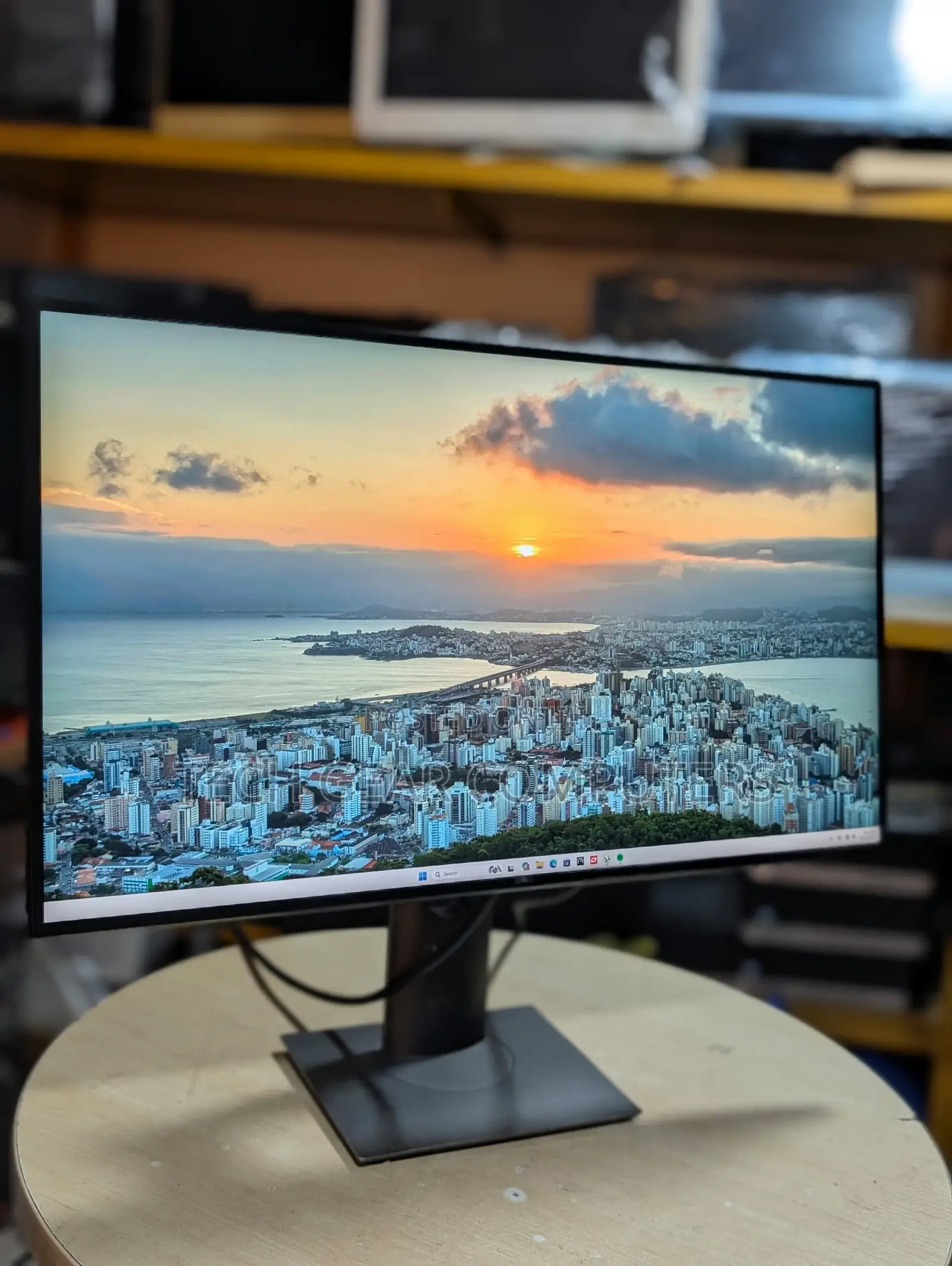 Dell U2719D UltraSharp 27" QHD Monitor (2560 X 1440), 60Hz, IPS,